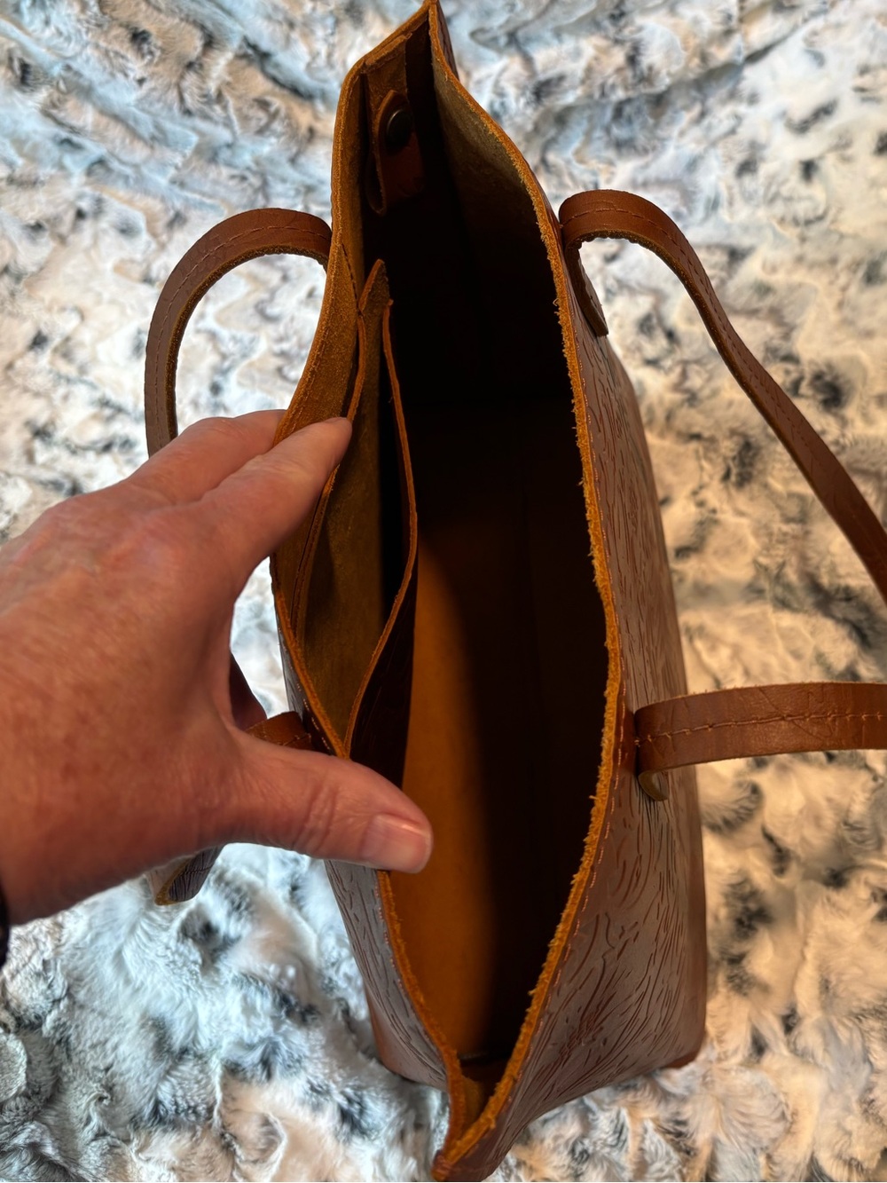 Portland Leather August Tote in Meadow Embossed Brown - Picture 9 of 9